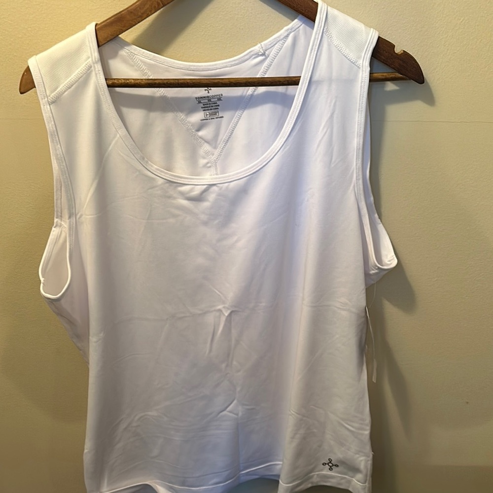 Women's White Sleeveless Top